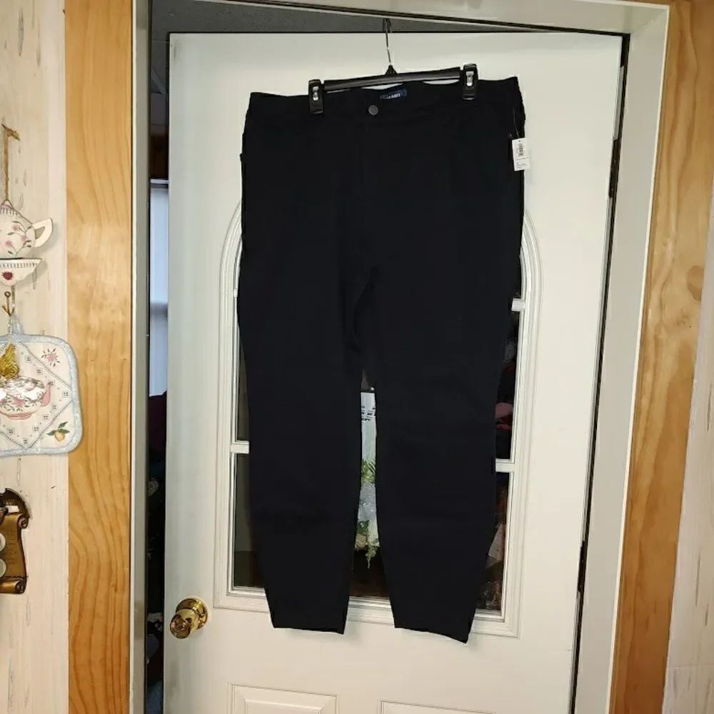 New Old Navy Rock Star Mid Rise Skinny Jeans Size Women's 20 Plus Short